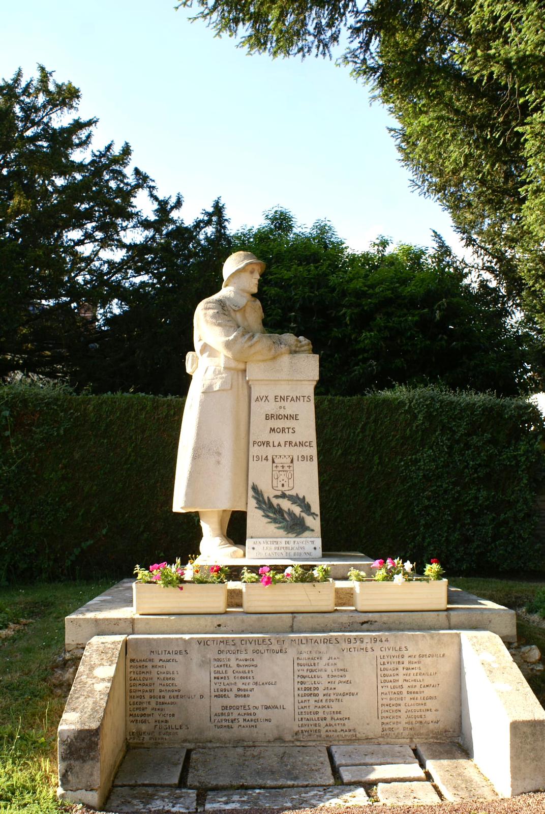 Monument aux morts de Brionne